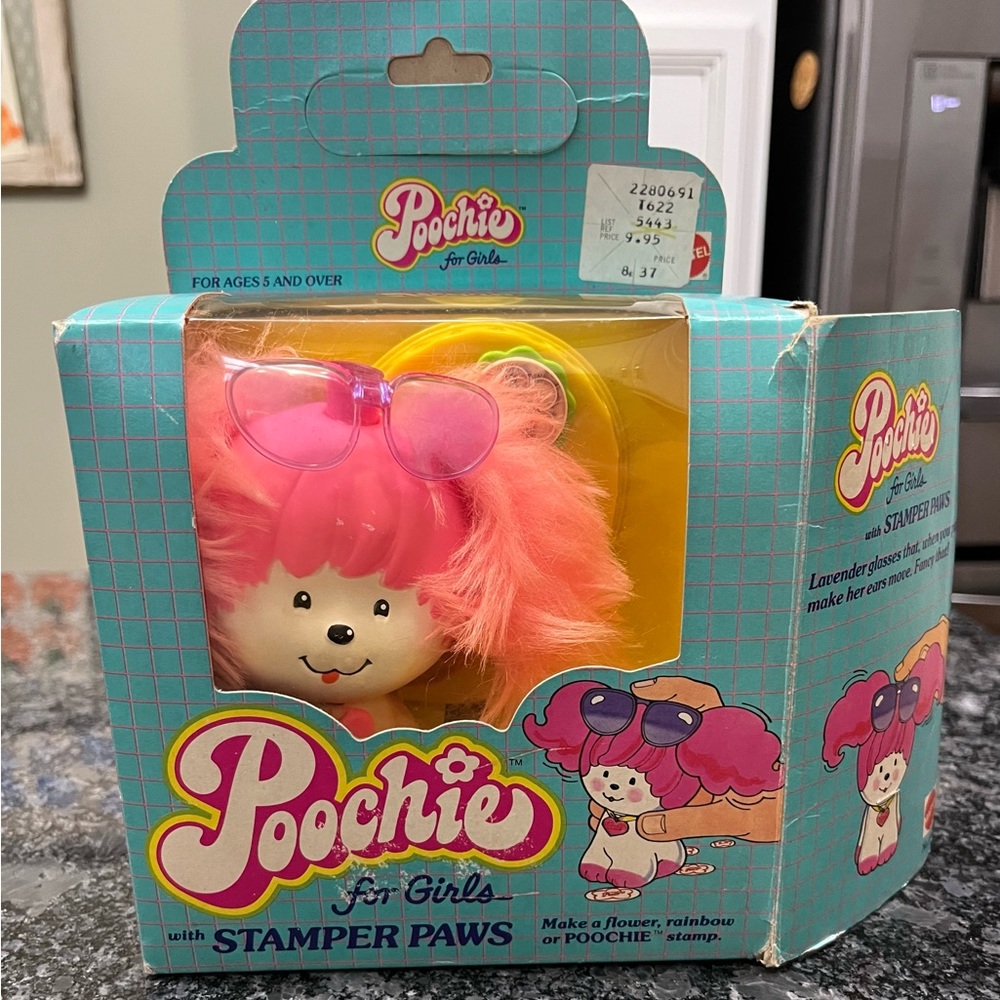 Vintage Mattel 1982 Poochie for girls with Stamper Paws with Box